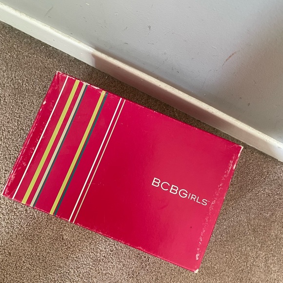 BCBGirls Shoes rust/ bronze colour. Size 5.5 - Picture 8 of 8